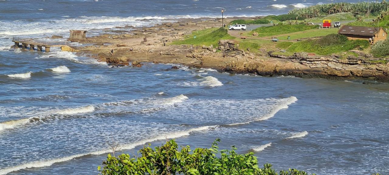 Aride 4 Awesome View Of Uvongo Main Swimming Beach From Communal Braai Area 마게이트 외부 사진