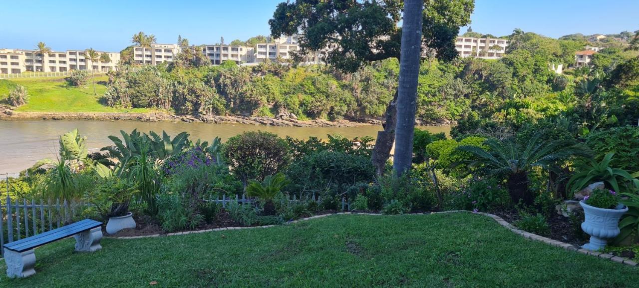 Aride 4 Awesome View Of Uvongo Main Swimming Beach From Communal Braai Area 마게이트 외부 사진